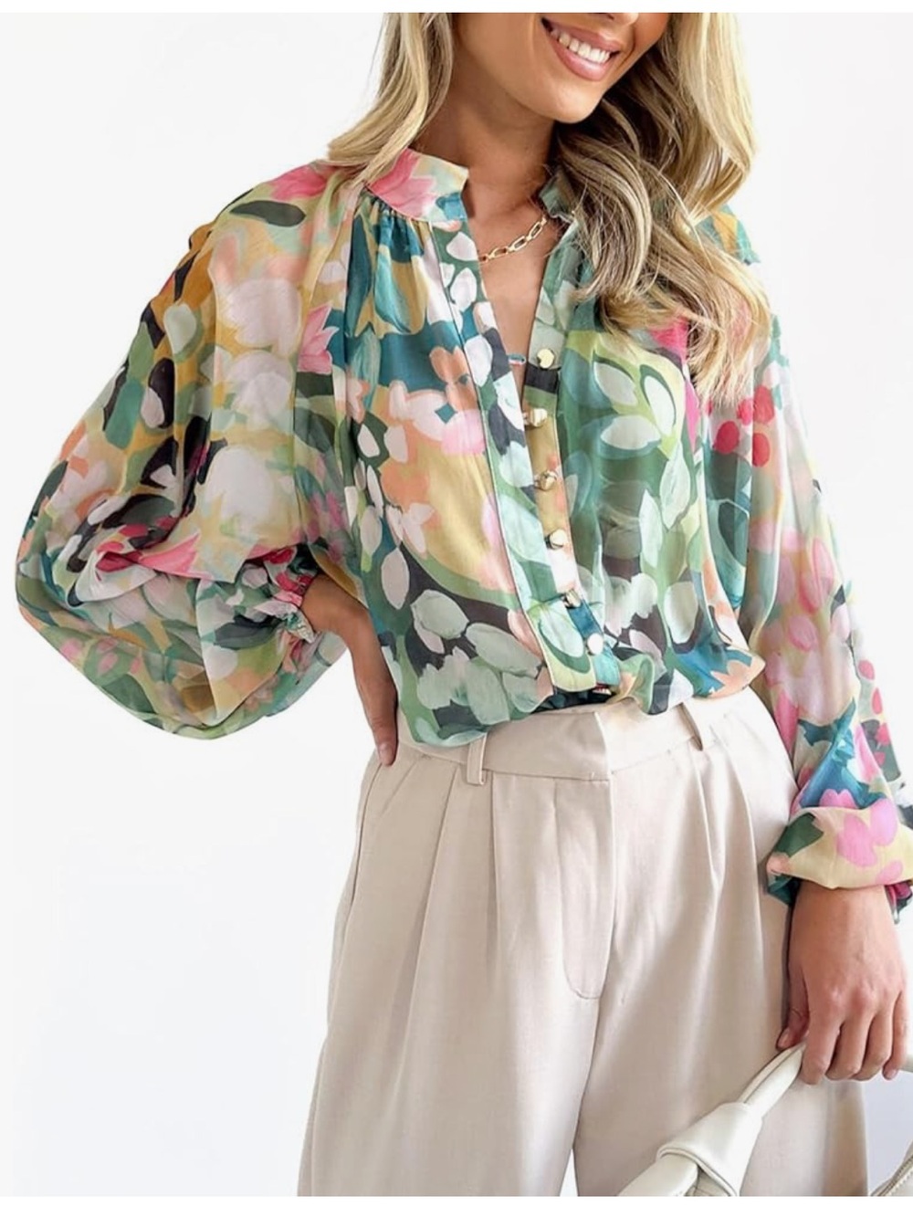 🔥NWT‼️ Button Front Floral Women's Blouse - Size Small✨✨✨